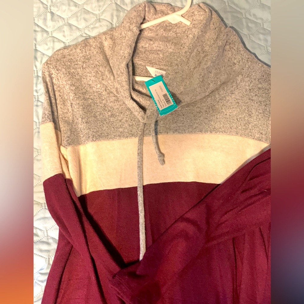 Market and spruce cowl neck NWT, Medium